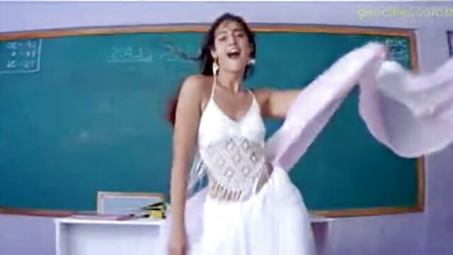 놀라운 :  horny 금발의 섹시한중년여성 가 가 성별 에 에 붙어 엘리베이터 포르노 영화 